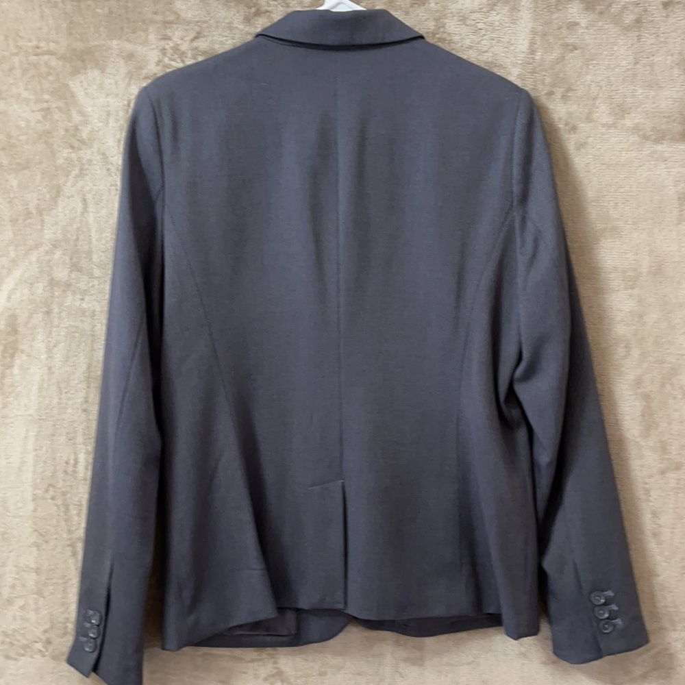 Blazer - Picture 2 of 5